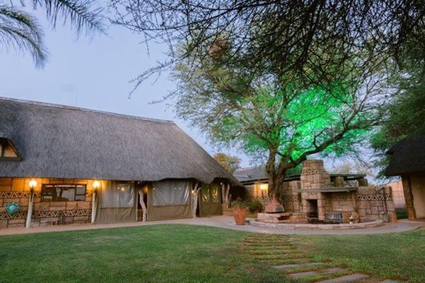 Tshukudiba Game Lodge Tom Burke Dış mekan fotoğraf