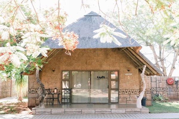 Tshukudiba Game Lodge Tom Burke Dış mekan fotoğraf